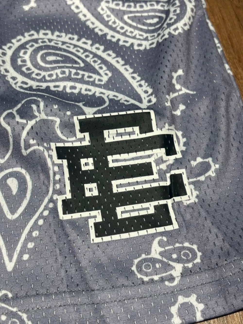 Eric Emanuel EE Gray Paisley Bandana Mesh Shorts Brand New - Picture 2 of 11
